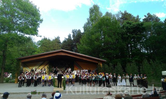 Dziesmu dienas kopkoris ar orķestriem